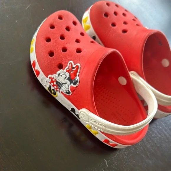 CROCS Kids Red Minnie Mouse Sandals - Picture 3 of 4